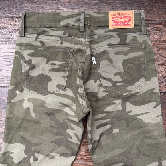 Levi's Camouflage 711 Skinny Jeans - Picture 6 of 6